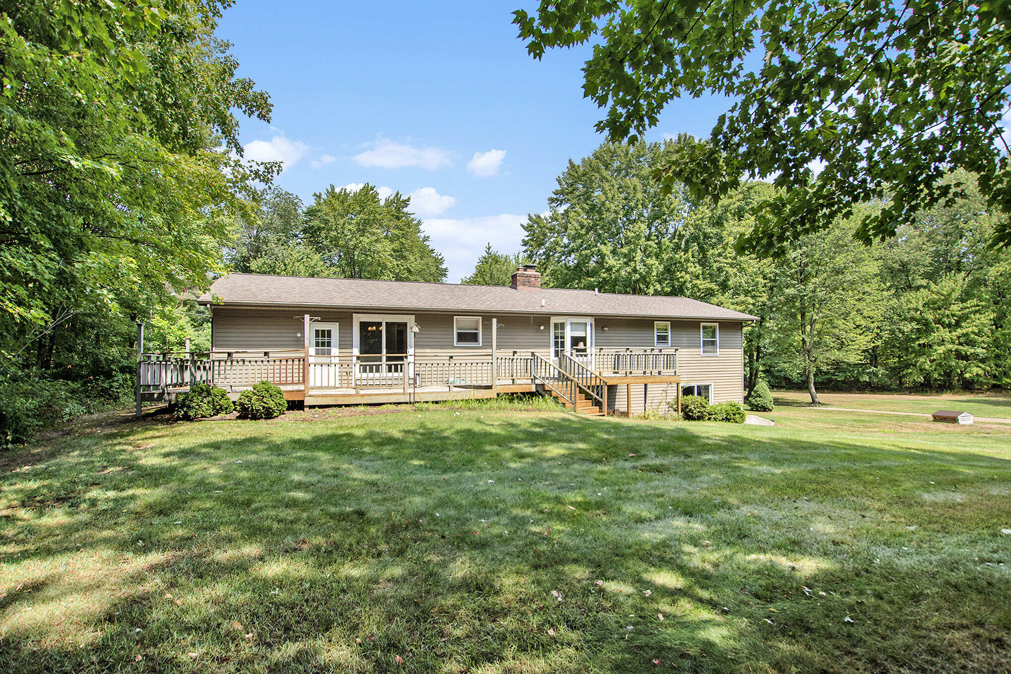 Holland, Michigan, 49424, United States, 3 Bedrooms Bedrooms, ,2 BathroomsBathrooms,Residential,For Sale,1918731