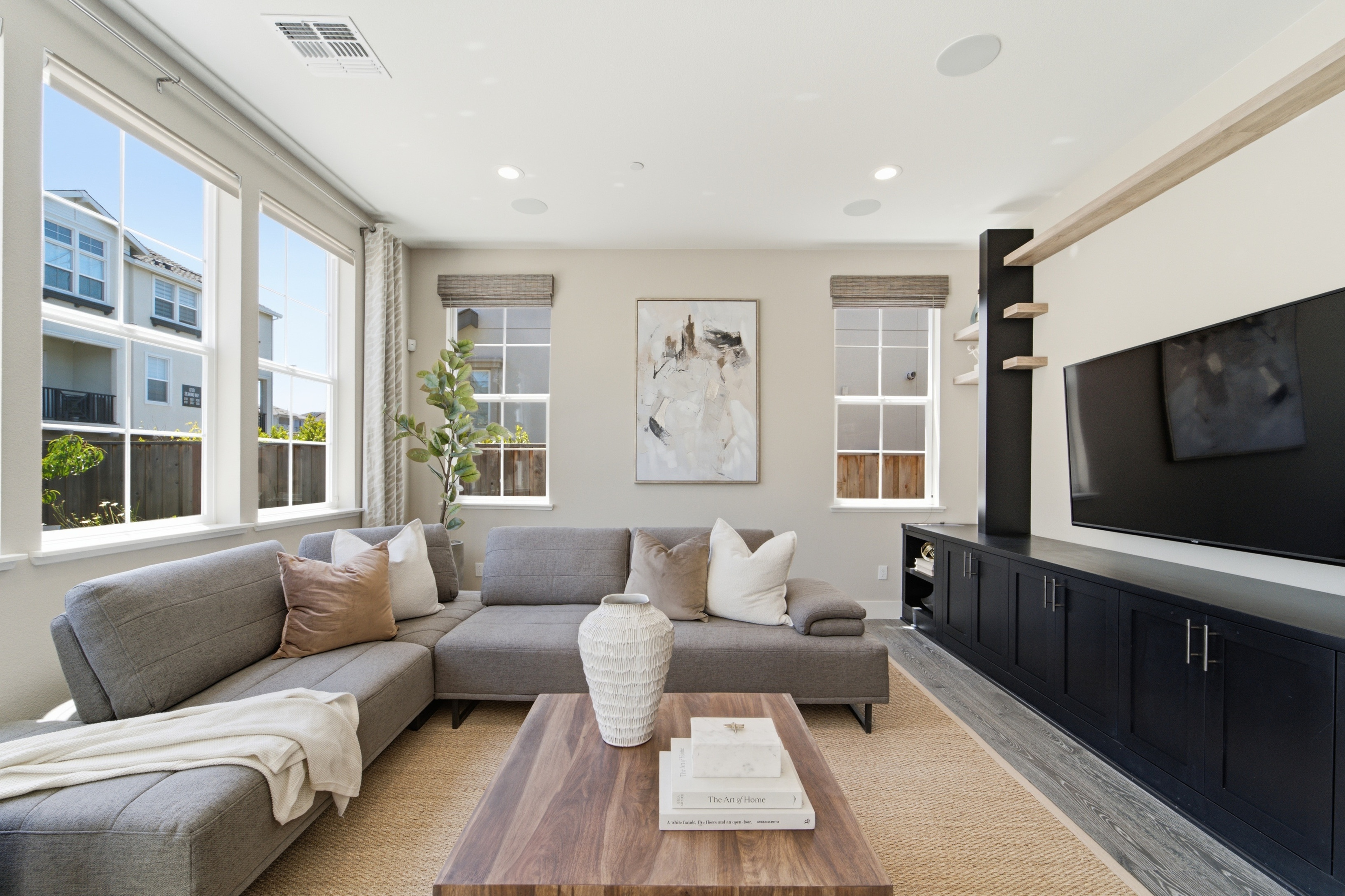  Designer Upgraded Residence in a Coveted Corner Setting - 物件實景