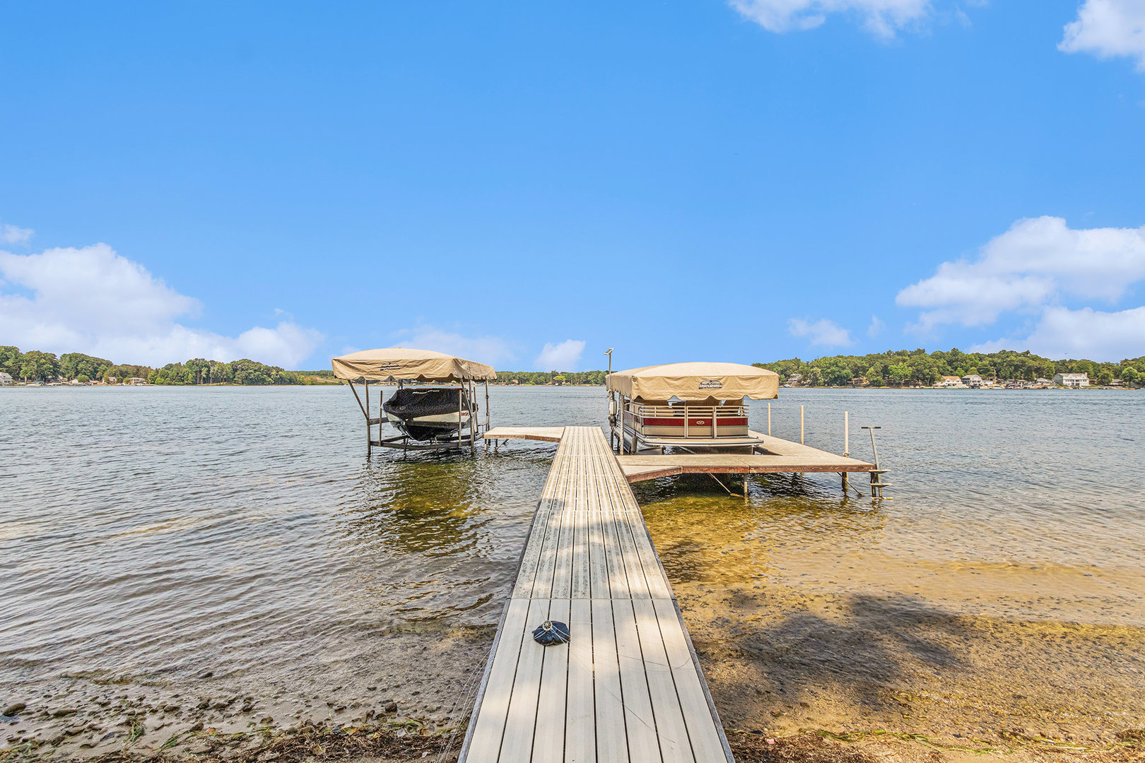 Dowagiac, Michigan, 49047, United States, 4 Bedrooms Bedrooms, ,5 BathroomsBathrooms,Residential,For Sale,1974252