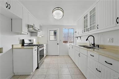 La Puente, California, 91746, United States, 4 Bedrooms Bedrooms, ,2 BathroomsBathrooms,Residential,For Sale,1873501