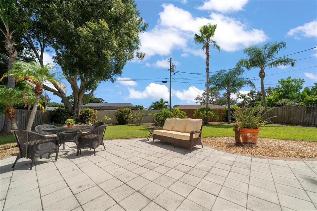 Belleair, Florida, 33756, United States, 2 Bedrooms Bedrooms, ,2 BathroomsBathrooms,Residential,For Sale,1917334