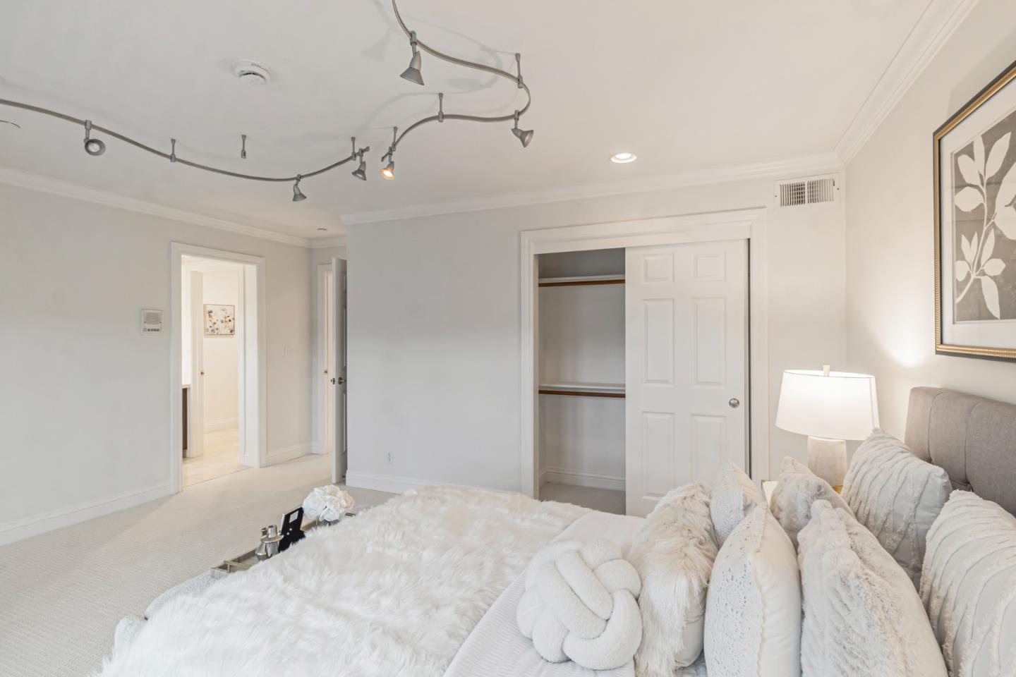 San Carlos, California, 94070, United States, 5 Bedrooms Bedrooms, ,5 BathroomsBathrooms,Residential,For Sale,1700172