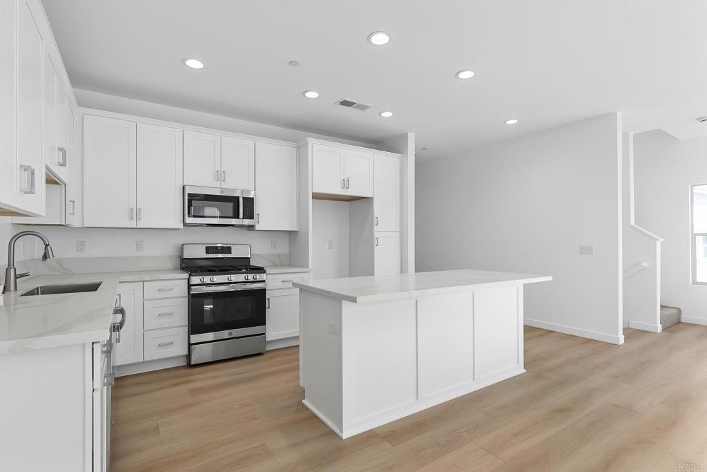 Lemon Grove, California, 91945, United States, 3 Bedrooms Bedrooms, ,3 BathroomsBathrooms,Residential,For Sale,1925665