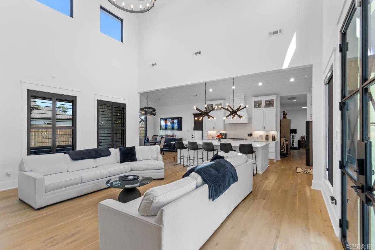 Benton, Arkansas, 72019, United States, 4 Bedrooms Bedrooms, ,3 BathroomsBathrooms,Residential,For Sale,1981558