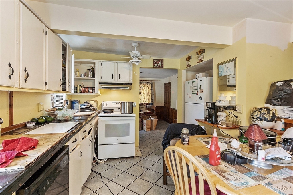 Orange, Massachusetts, 01364, United States, 7 Bedrooms Bedrooms, ,5 BathroomsBathrooms,Residential,For Sale,1940980