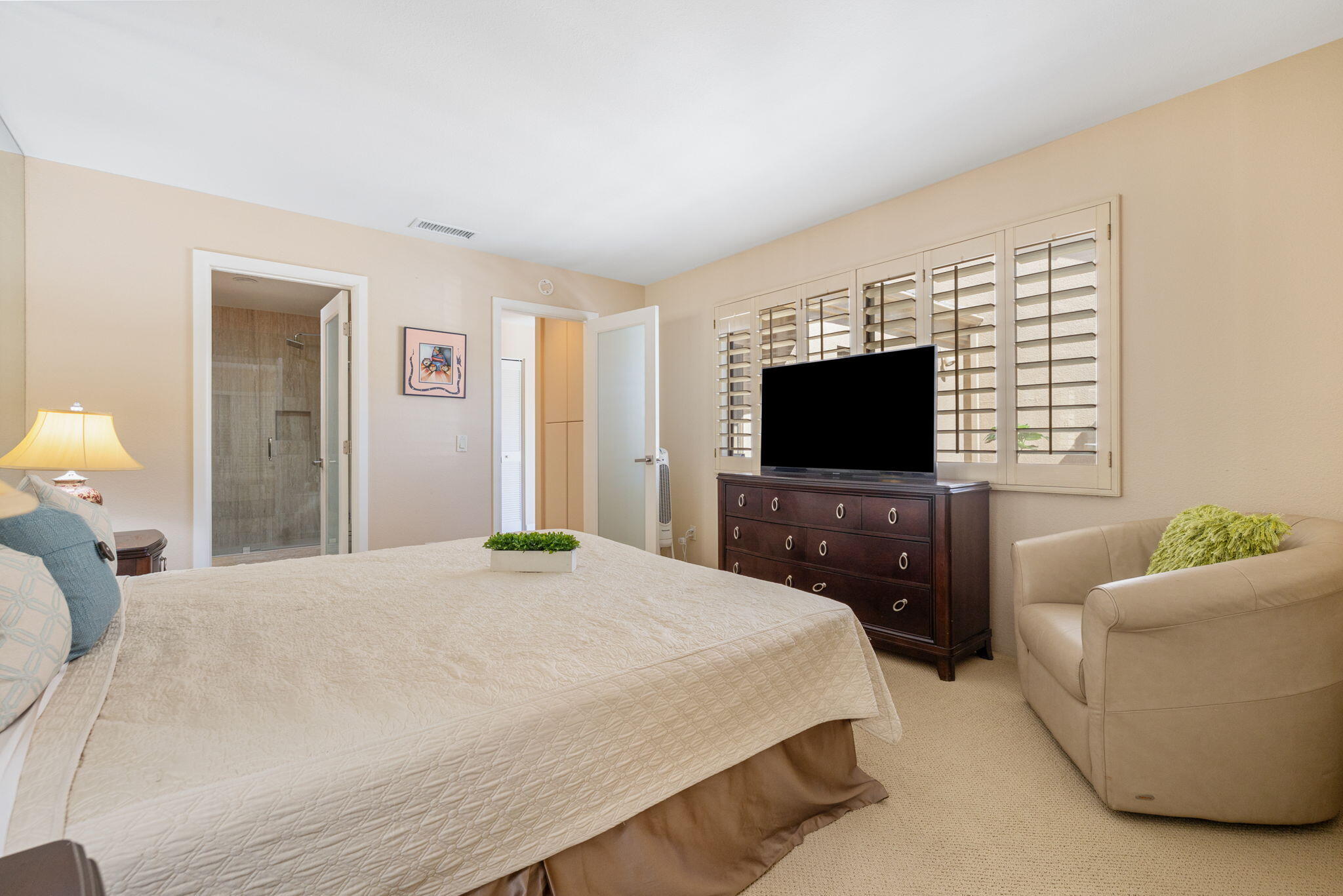 Palm Desert, California, 92211, United States, 2 Bedrooms Bedrooms, ,2 BathroomsBathrooms,Residential,For Sale,1985360