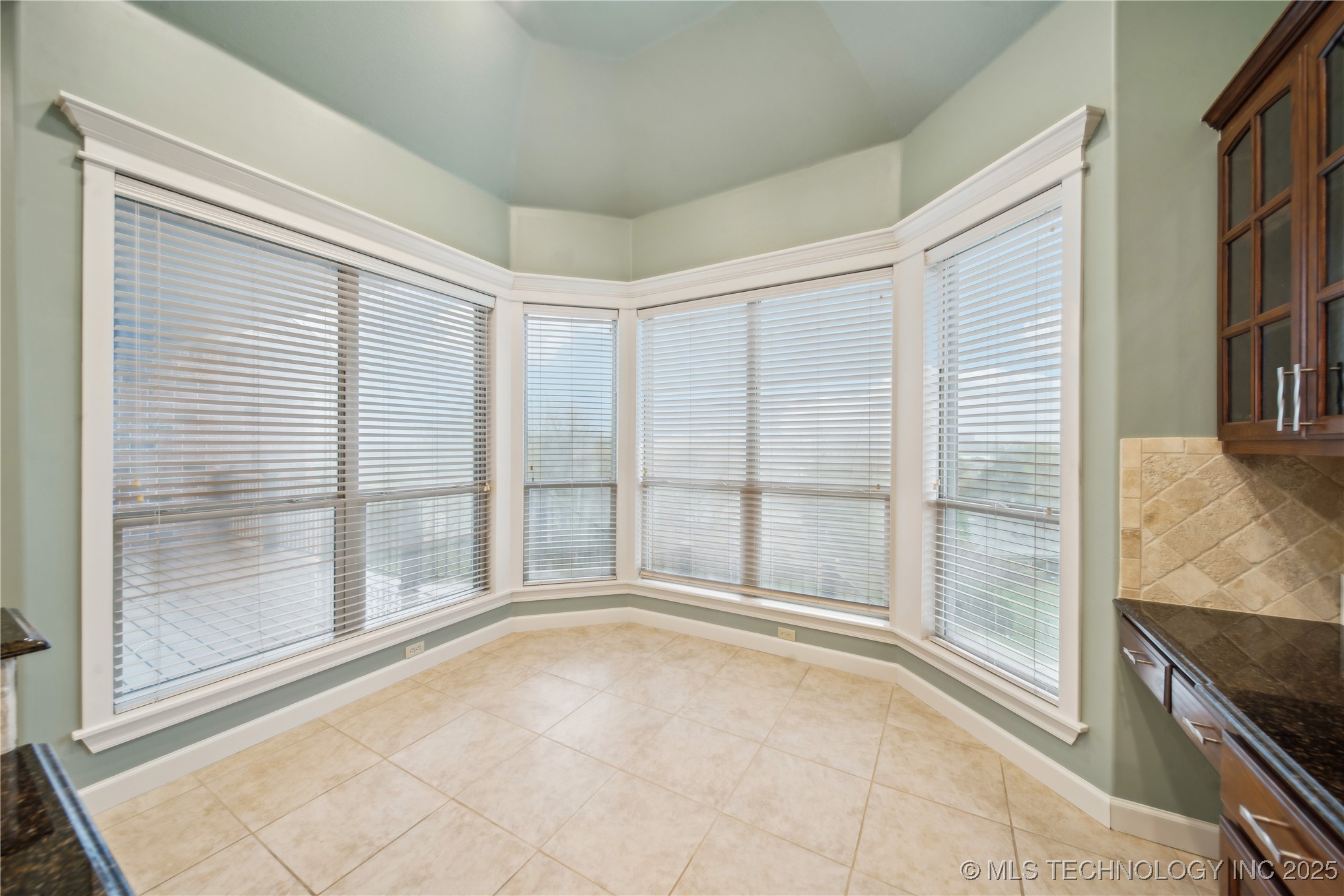 Tulsa, Oklahoma, 74145, United States, 5 Bedrooms Bedrooms, ,4 BathroomsBathrooms,Residential,For Sale,1758720