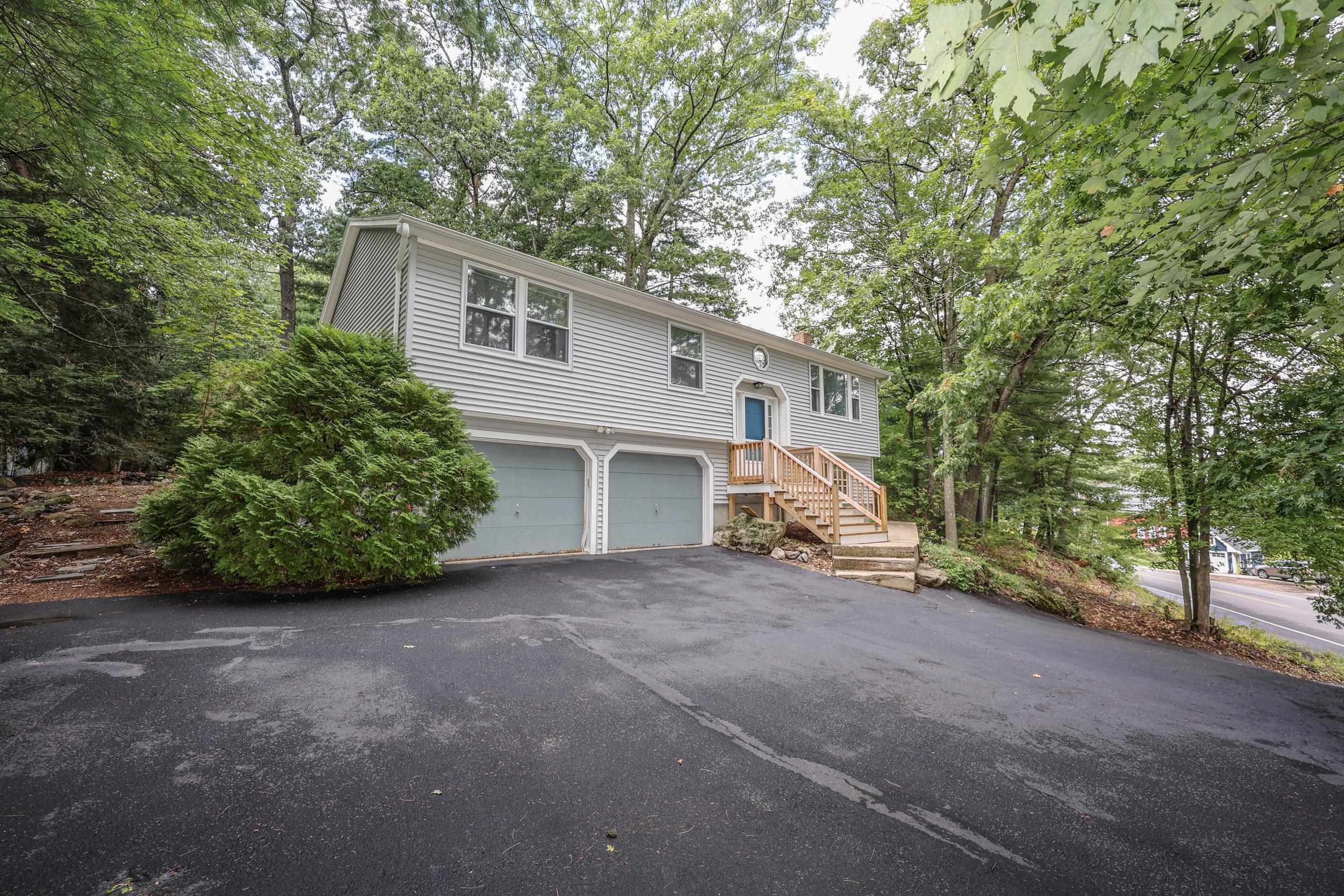 Nashua, New Hampshire, 03061, United States, 3 Bedrooms Bedrooms, ,1 BathroomBathrooms,Residential,For Sale,1942147