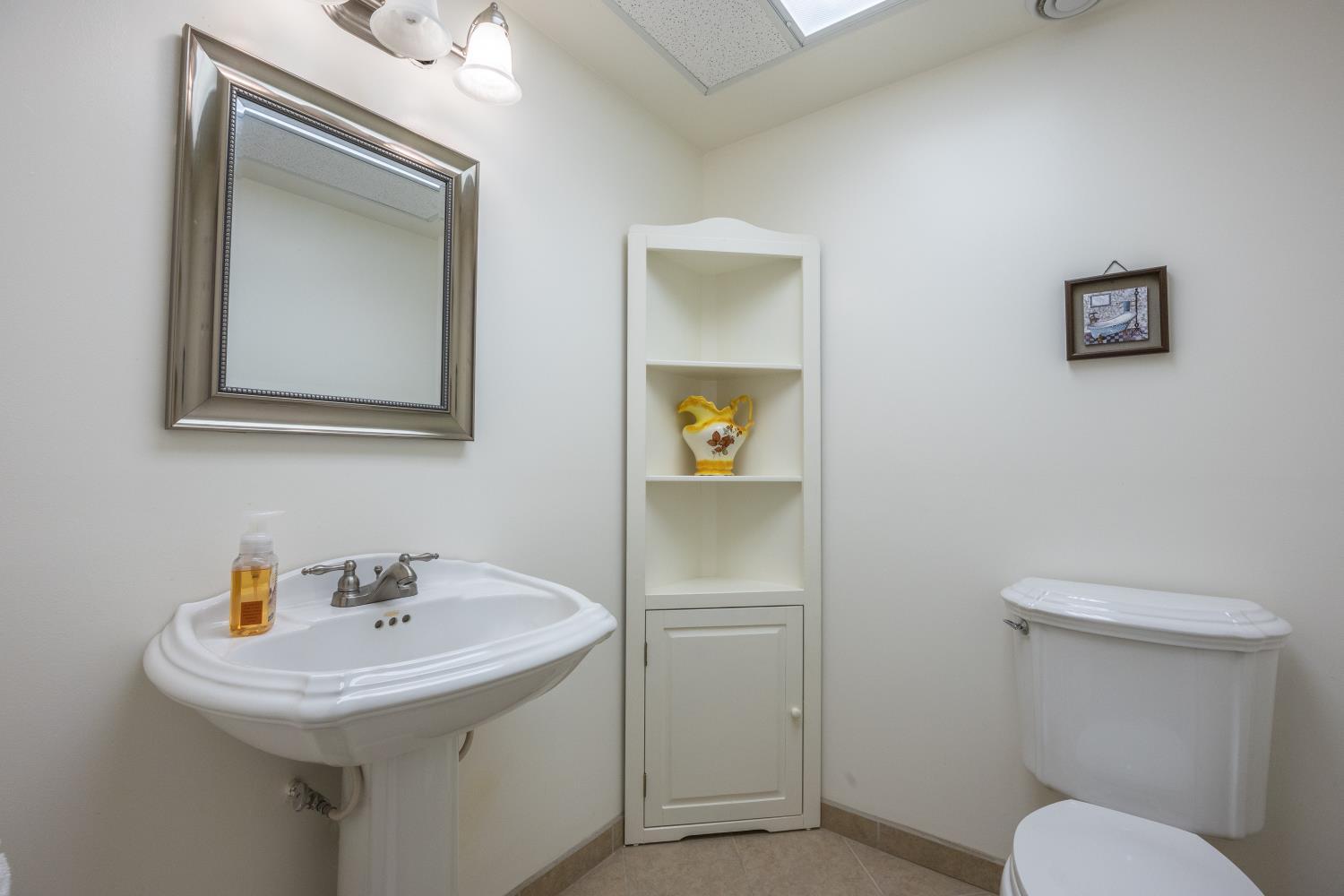 Yosemite West, California, 95389, United States, 5 Bedrooms Bedrooms, ,4 BathroomsBathrooms,Residential,For Sale,2005695