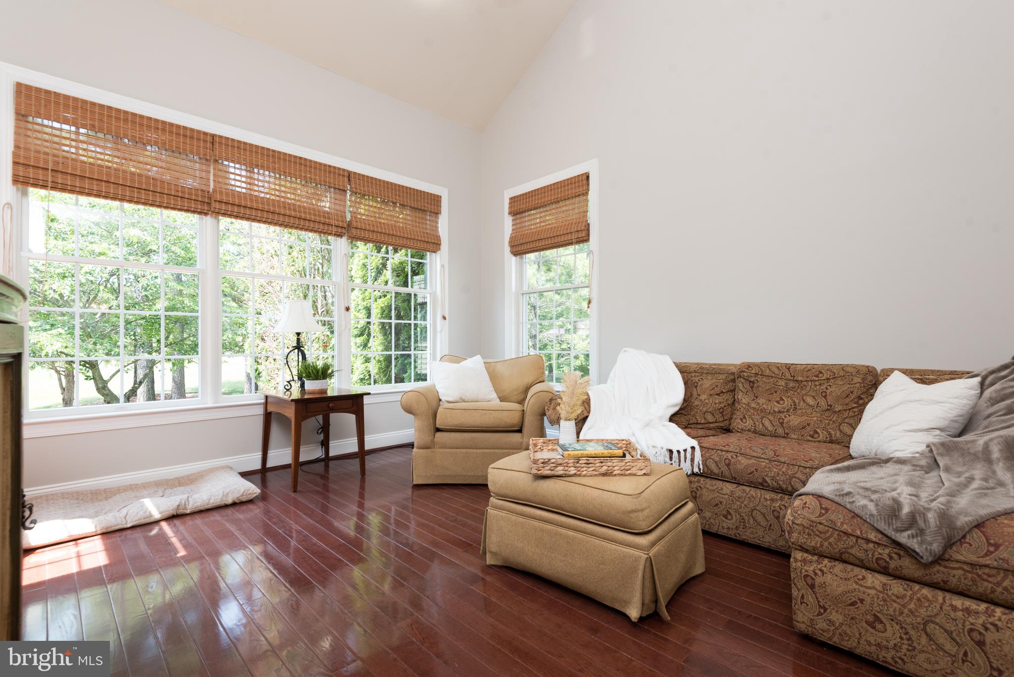 Haymarket, Virginia, 20169, United States, 4 Bedrooms Bedrooms, ,5 BathroomsBathrooms,Residential,For Sale,1900761