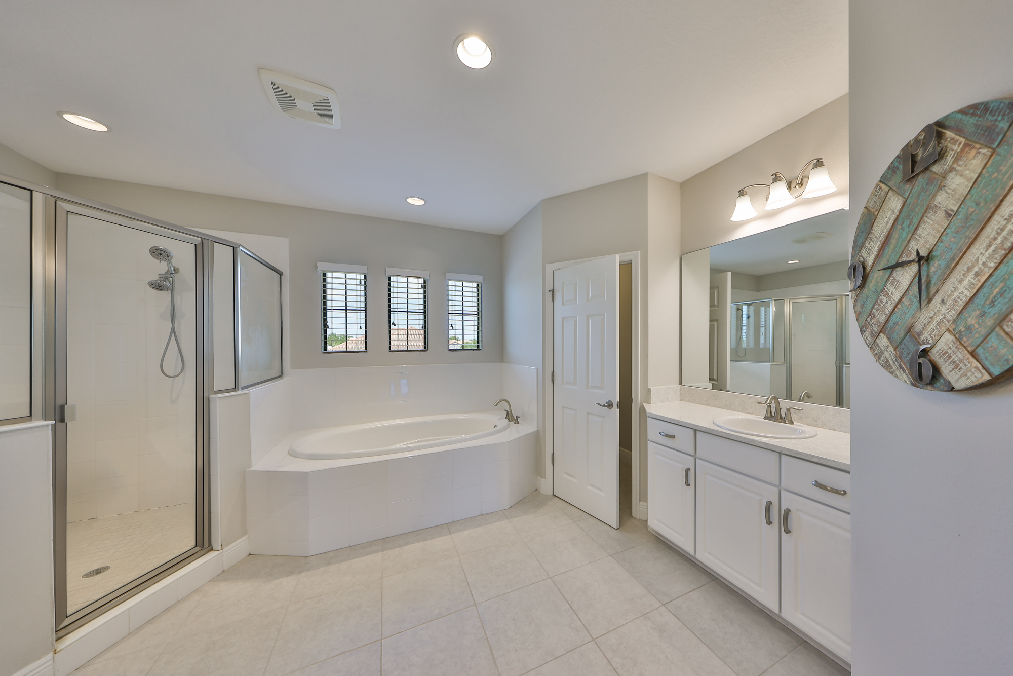 Riverview, Florida, 33579, United States, 5 Bedrooms Bedrooms, ,5 BathroomsBathrooms,Residential,For Sale,1944782