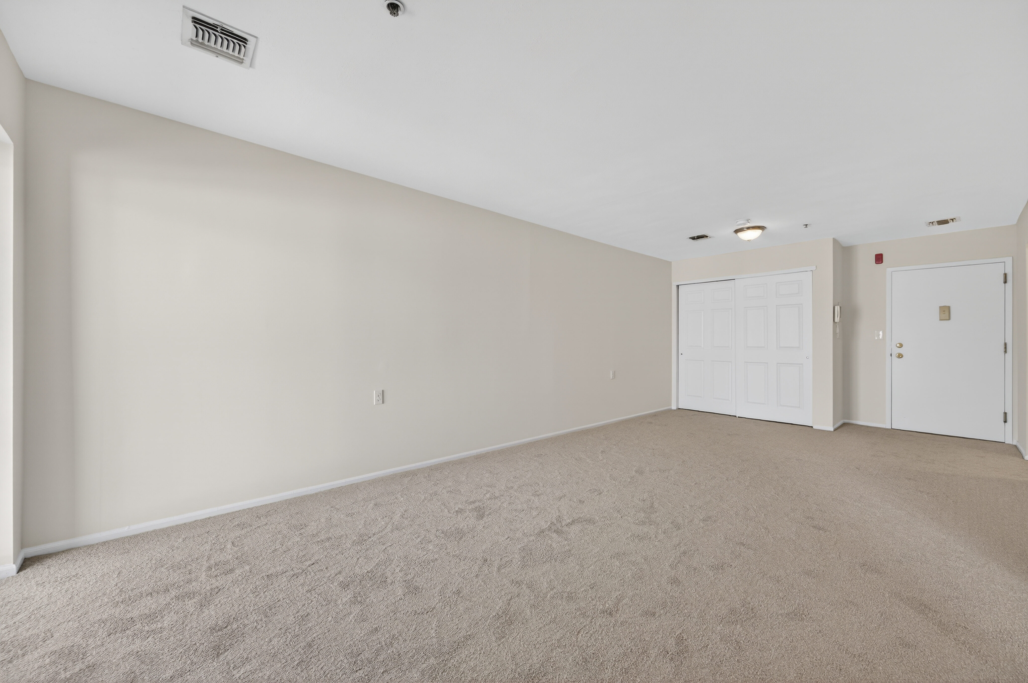  54 School Street, Westbury, NY, 11590 - 物件實景
