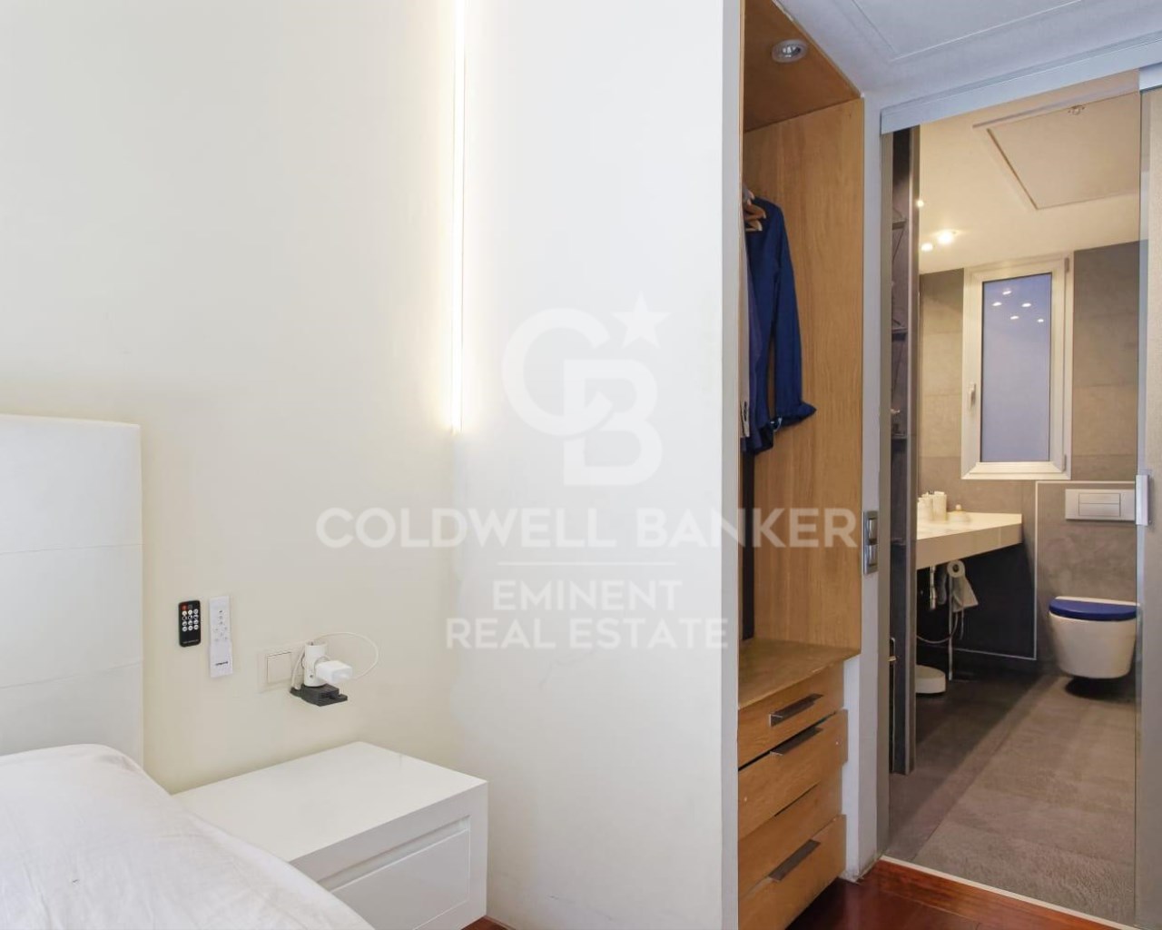 Barcelona, Catalonia, ES, 4 Bedrooms Bedrooms, ,2 BathroomsBathrooms,Residential,For Sale,1694792