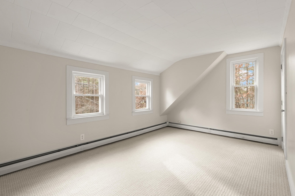 Dunstable, Massachusetts, 01827, United States, 4 Bedrooms Bedrooms, ,2 BathroomsBathrooms,Residential,For Sale,2001941