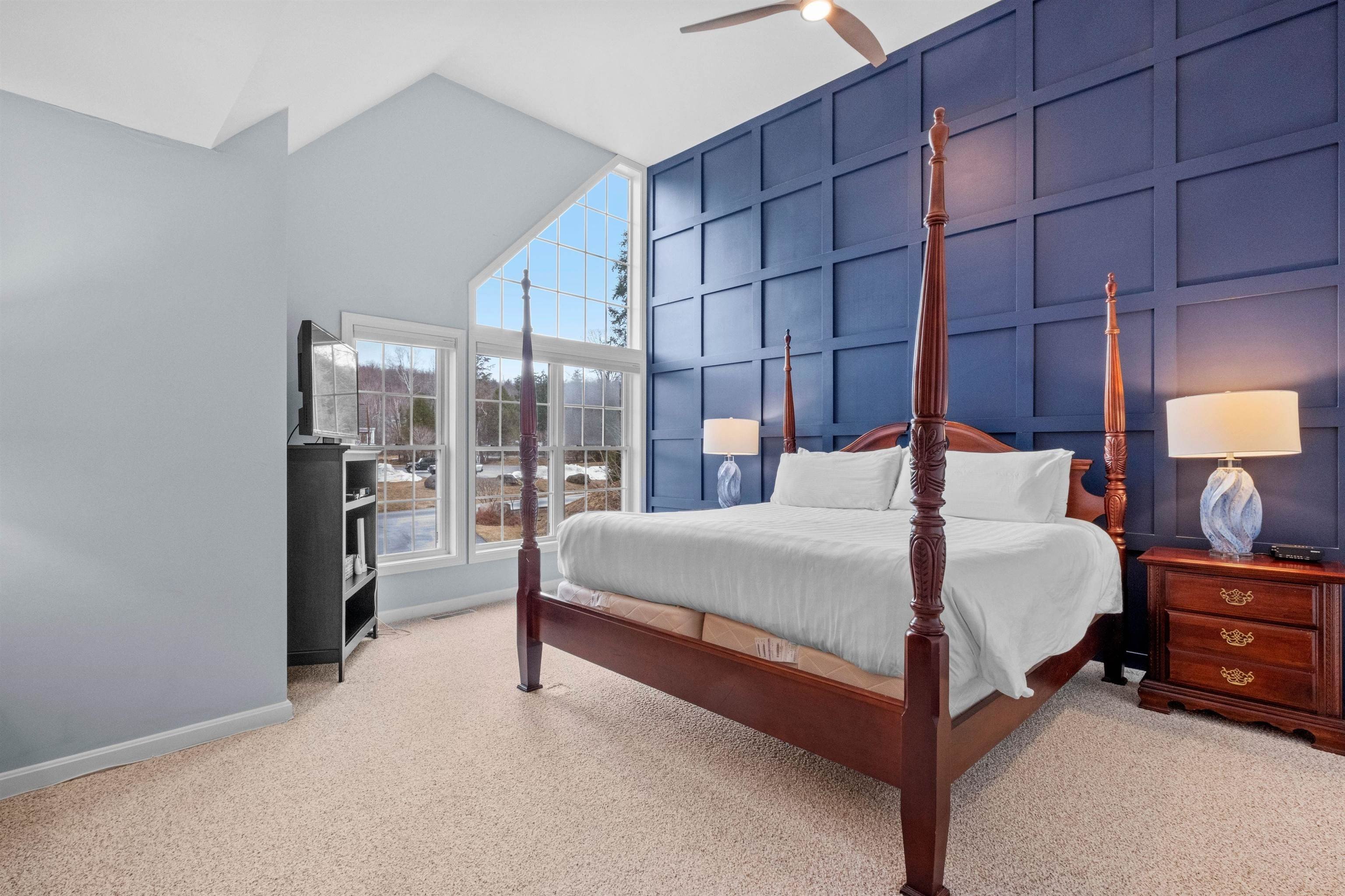 Lincoln, New Hampshire, 03251, United States, 4 Bedrooms Bedrooms, ,4 BathroomsBathrooms,Residential,For Sale,1915256
