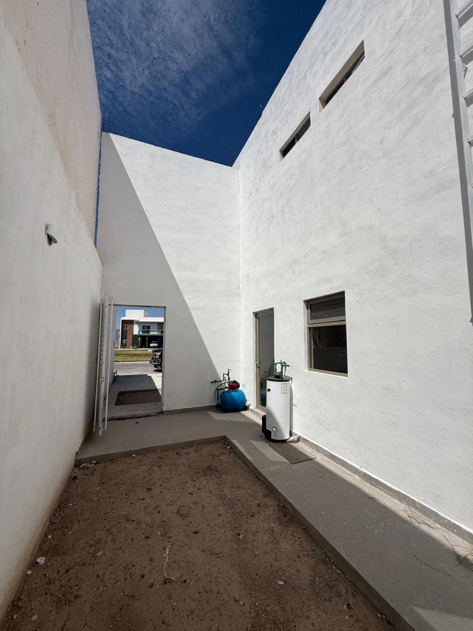 Villas del Renacimiento, Torreón, Coahuila de Zaragoza, 27420, Mexico, 3 Bedrooms Bedrooms, ,2 BathroomsBathrooms,Residential,For Sale,Villas del Renacimiento,1588559