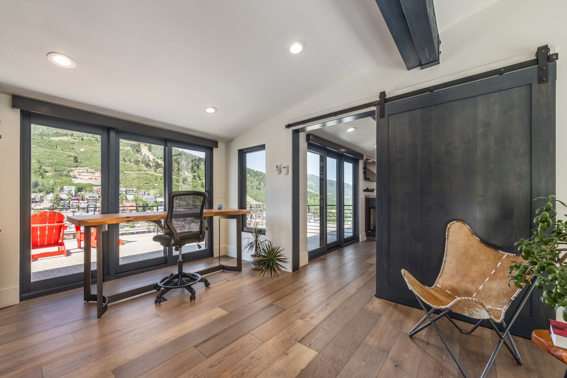  Mountain Modern Masterpiece with Sweeping Old Town and Ski Area Views - 物件實景