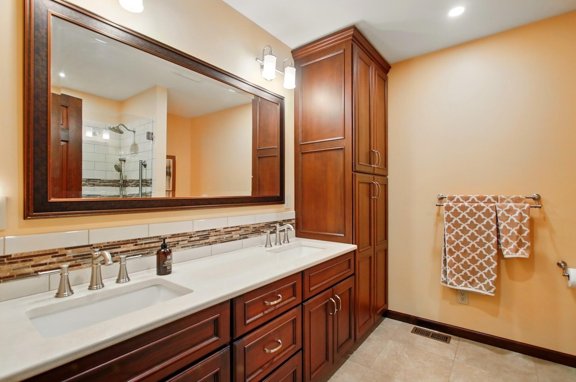 Springfield, Ohio, 45504, United States, 4 Bedrooms Bedrooms, ,3 BathroomsBathrooms,Residential,For Sale,1927340