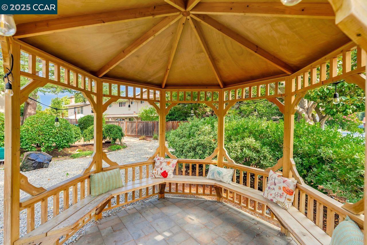 Moraga, California, 94556, United States, 2 Bedrooms Bedrooms, ,1 BathroomBathrooms,Residential,For Sale,1994514