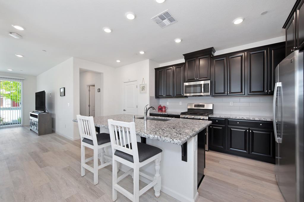 Roseville, California, 95747, United States, 3 Bedrooms Bedrooms, ,3 BathroomsBathrooms,Residential,For Sale,1795538