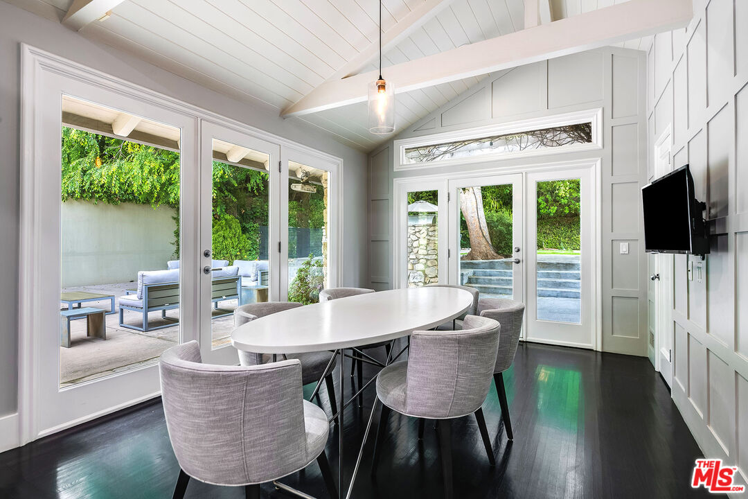 Los Angeles, California, 90077, United States, 5 Bedrooms Bedrooms, ,7 BathroomsBathrooms,Residential,For Sale,1827640