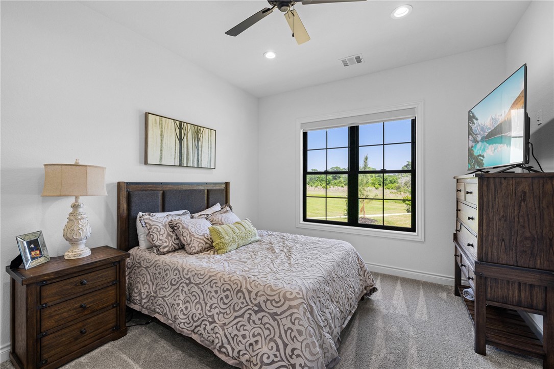 Iola, Texas, 77861, United States, 4 Bedrooms Bedrooms, ,5 BathroomsBathrooms,Residential,For Sale,1772816