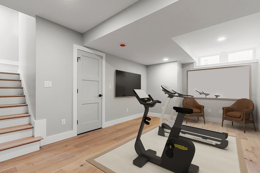 Waltham, Massachusetts, 02453, United States, 4 Bedrooms Bedrooms, ,4 BathroomsBathrooms,Residential,For Sale,1906514