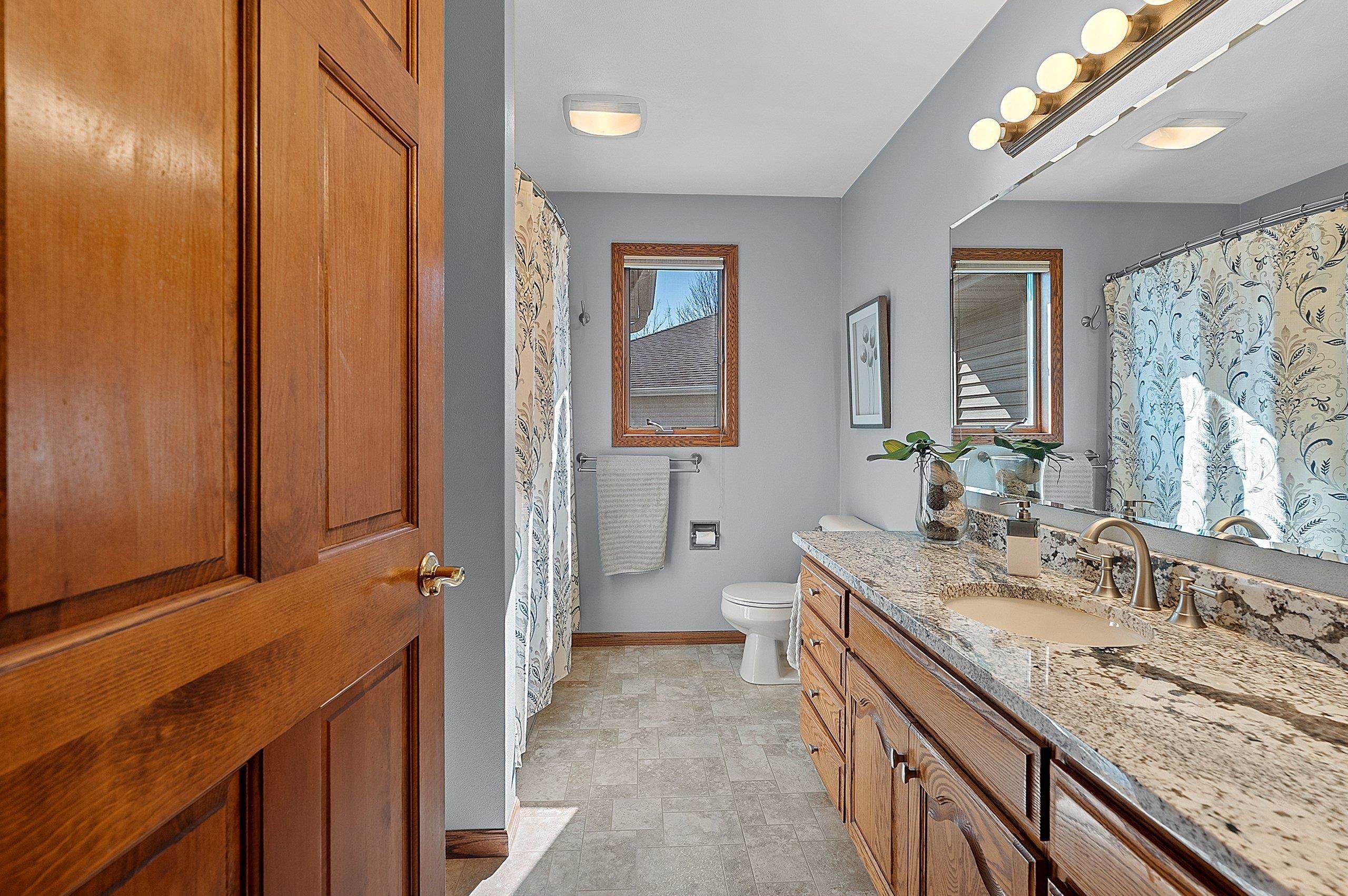 GREEN BAY, Wisconsin, 54313, United States, 4 Bedrooms Bedrooms, ,4 BathroomsBathrooms,Residential,For Sale,2048613
