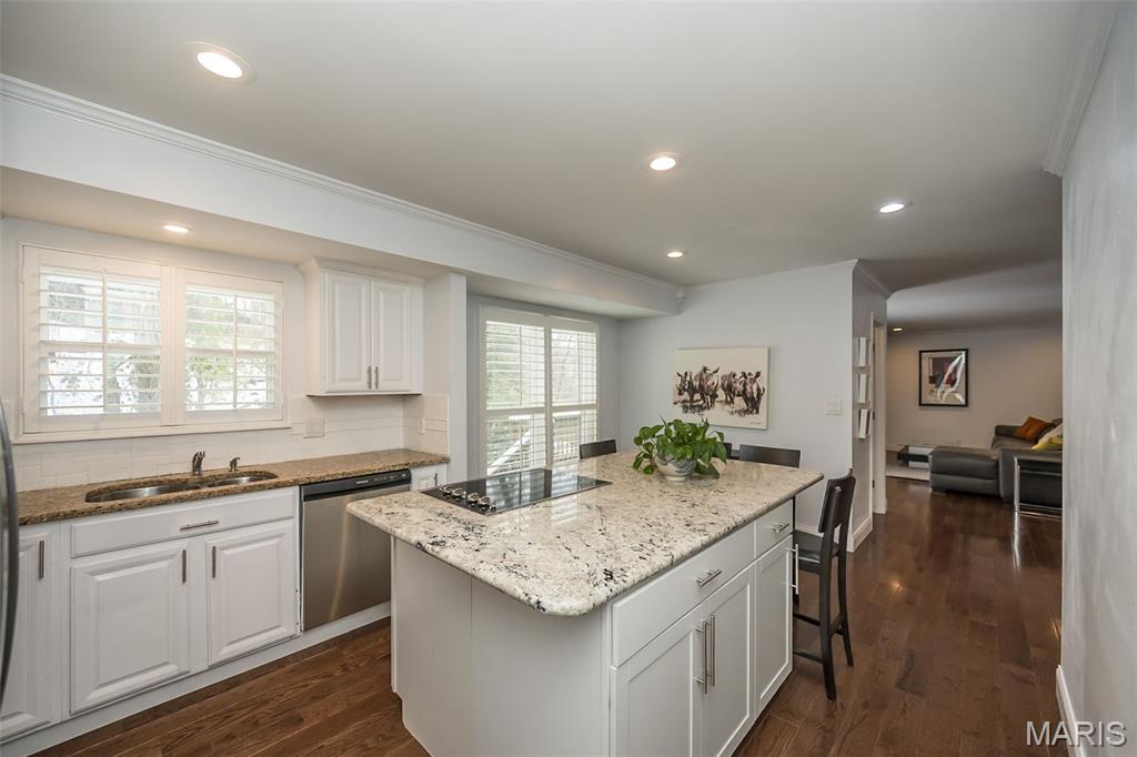 Chesterfield, Missouri, 63017, United States, 5 Bedrooms Bedrooms, ,4 BathroomsBathrooms,Residential,For Sale,2002009