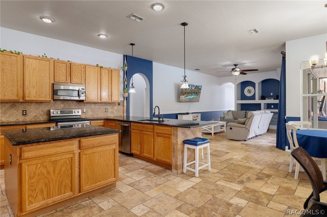 Homosassa, Florida, 34446, United States, 4 Bedrooms Bedrooms, ,3 BathroomsBathrooms,Residential,For Sale,2018263