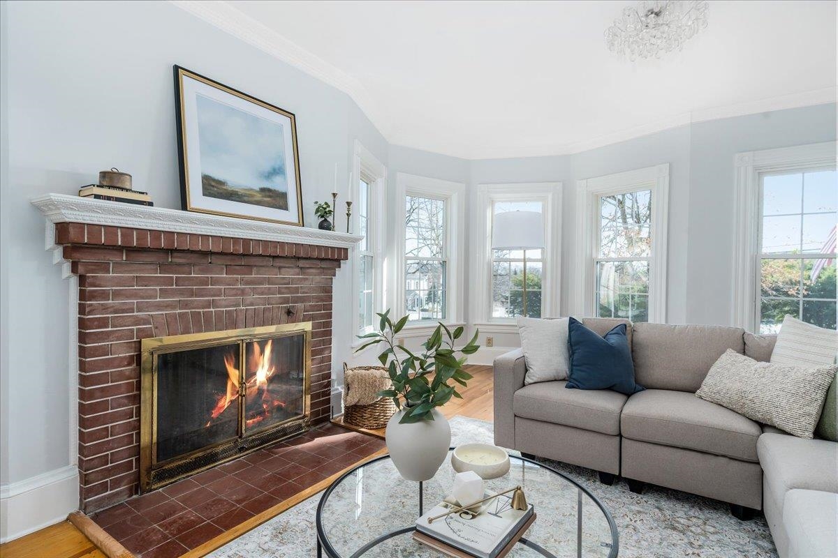 Nashua, New Hampshire, 03064, United States, 4 Bedrooms Bedrooms, ,3 BathroomsBathrooms,Residential,For Sale,1901242