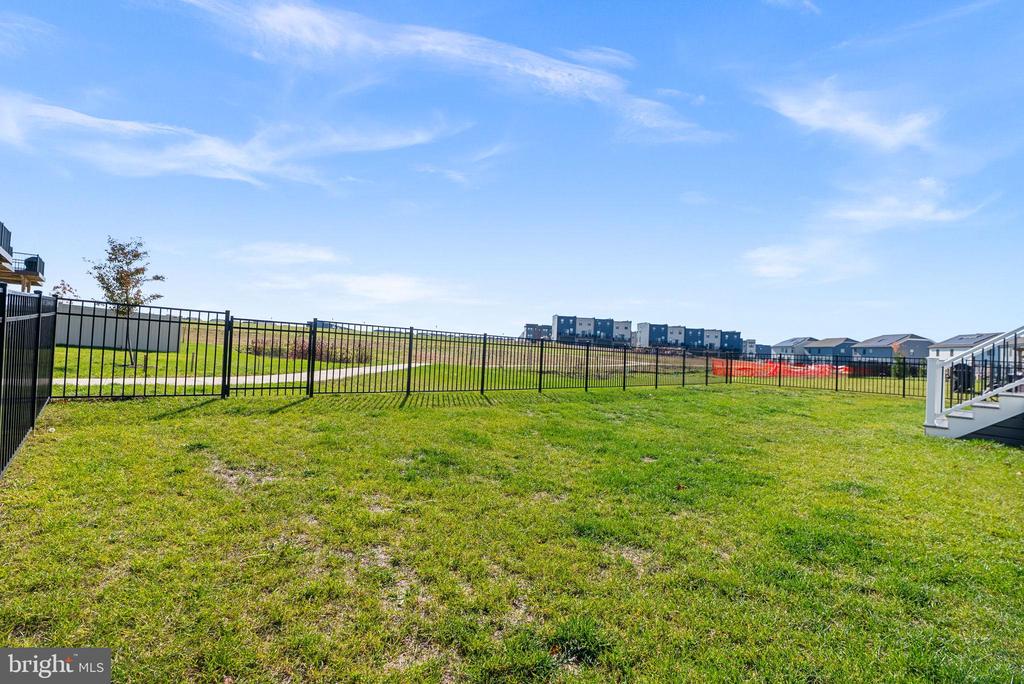 Frederick, Maryland, 21701, United States, 5 Bedrooms Bedrooms, ,4 BathroomsBathrooms,Residential,For Sale,1987107