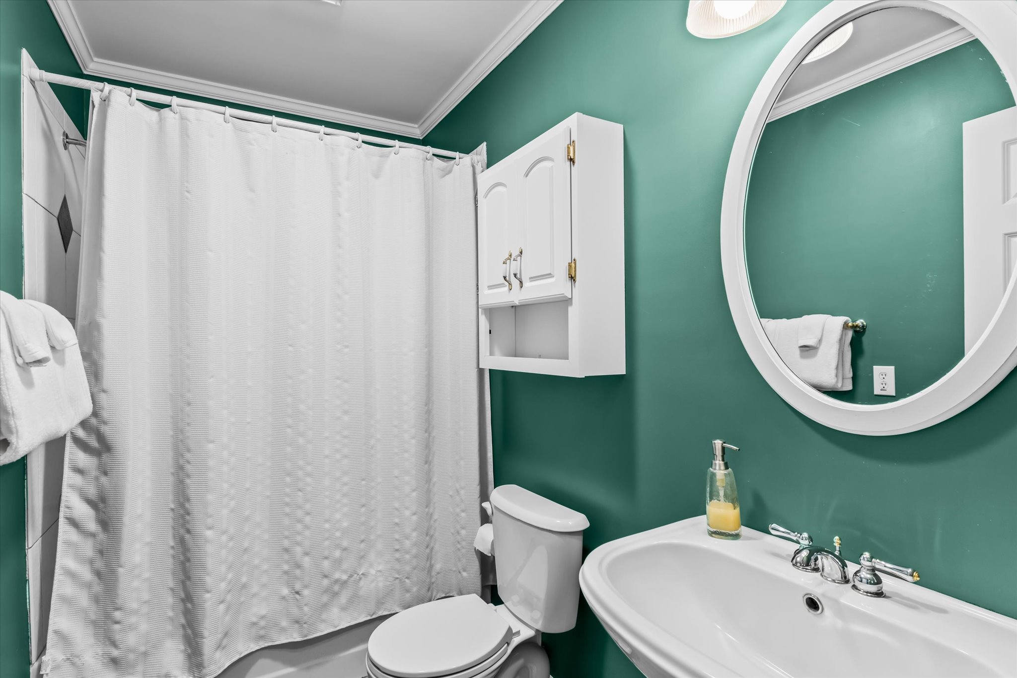 Mooresville, North Carolina, 28117, United States, 2 Bedrooms Bedrooms, ,3 BathroomsBathrooms,Residential,For Sale,1841557