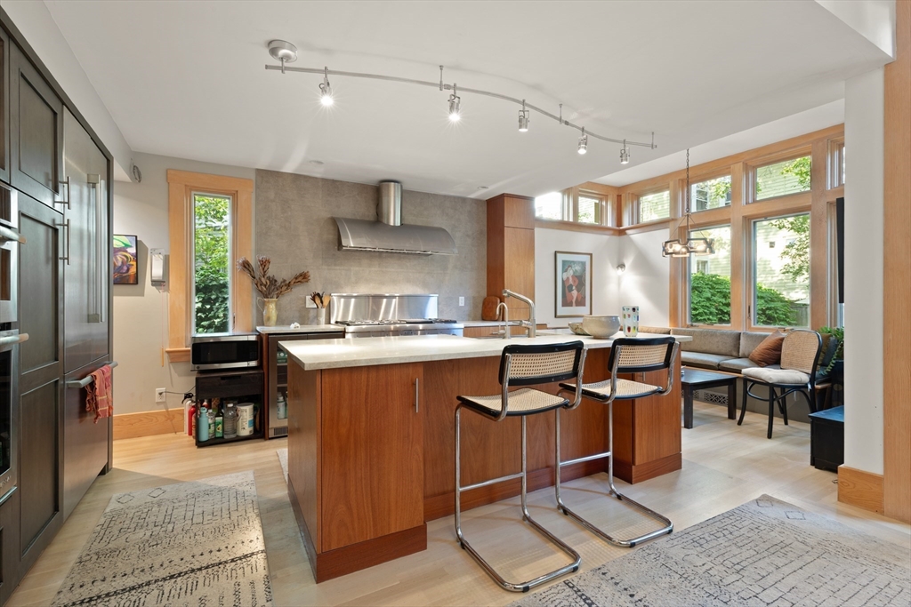 Cambridge, Massachusetts, 02138, United States, 5 Bedrooms Bedrooms, ,5 BathroomsBathrooms,Residential,For Sale,1908267