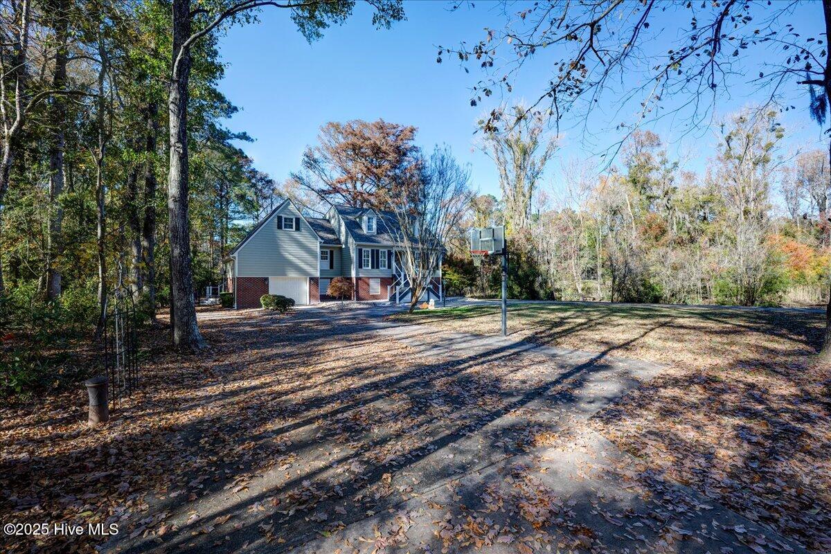 Trent Woods, North Carolina, 28562, United States, 4 Bedrooms Bedrooms, ,3 BathroomsBathrooms,Residential,For Sale,1997785