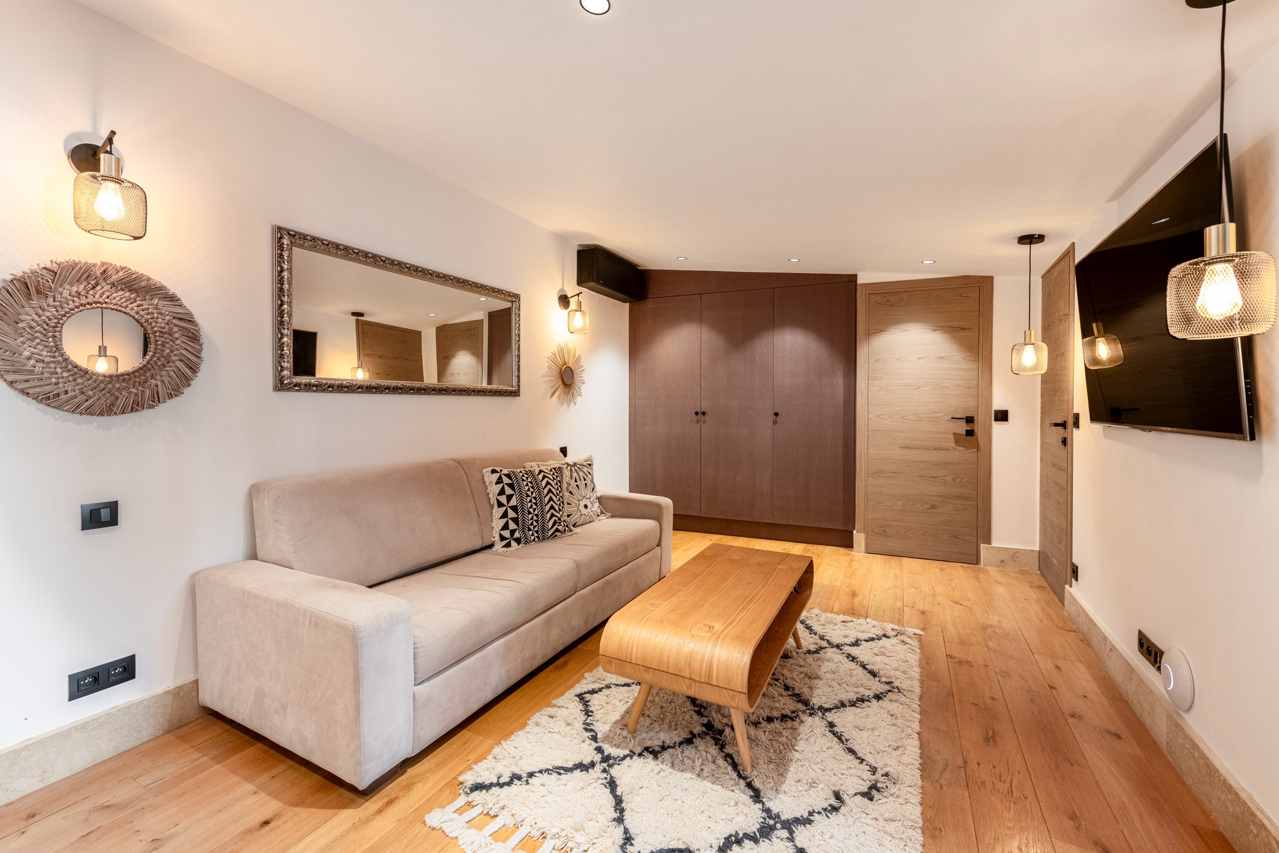  EXCLUSIVE – Nice Port – Top Floor – Villa-Style Apartment with Independent Stud… - 物件實景
