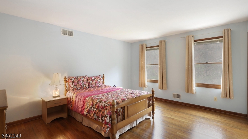 Bridgewater Twp., New Jersey, 07920, United States, 5 Bedrooms Bedrooms, ,4 BathroomsBathrooms,Residential,For Sale,1784085