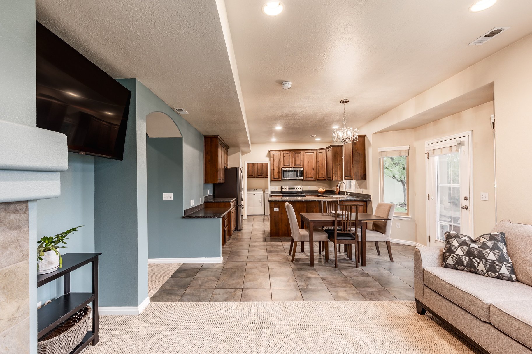  Backyard Oasis with Views and Trail Access in North Salt Lake - 物件實景