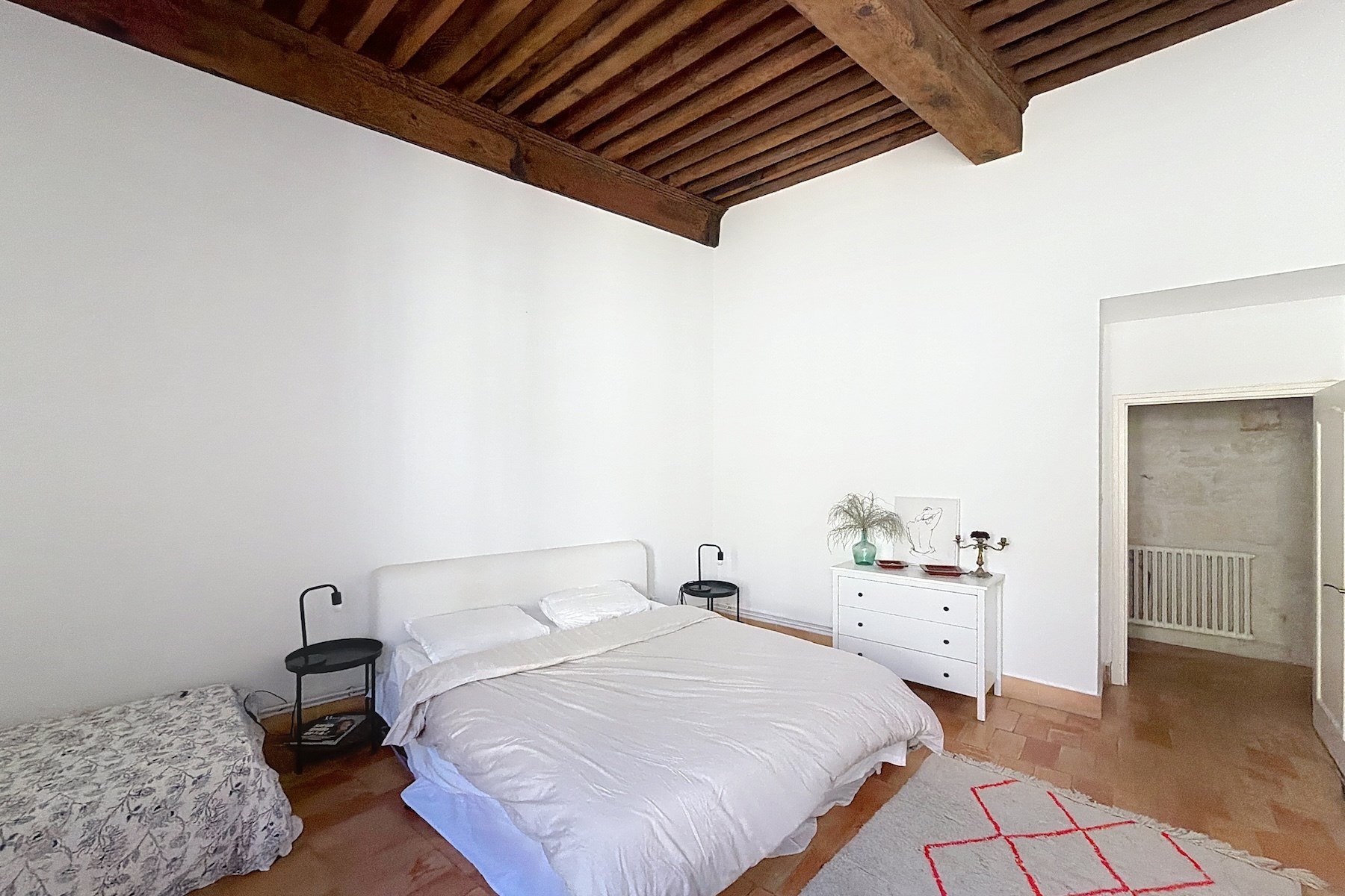  17th Century Private Mansion - 105 m² - Steps from Place aux Herbes - 物件實景