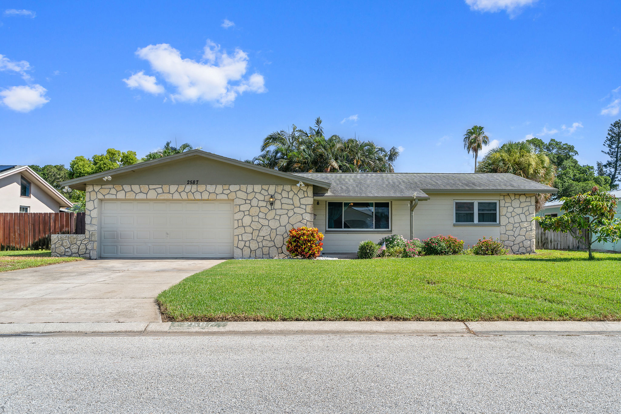 St. Petersburg, Florida, 33712, United States, 3 Bedrooms Bedrooms, ,2 BathroomsBathrooms,Residential,For Sale,1980659