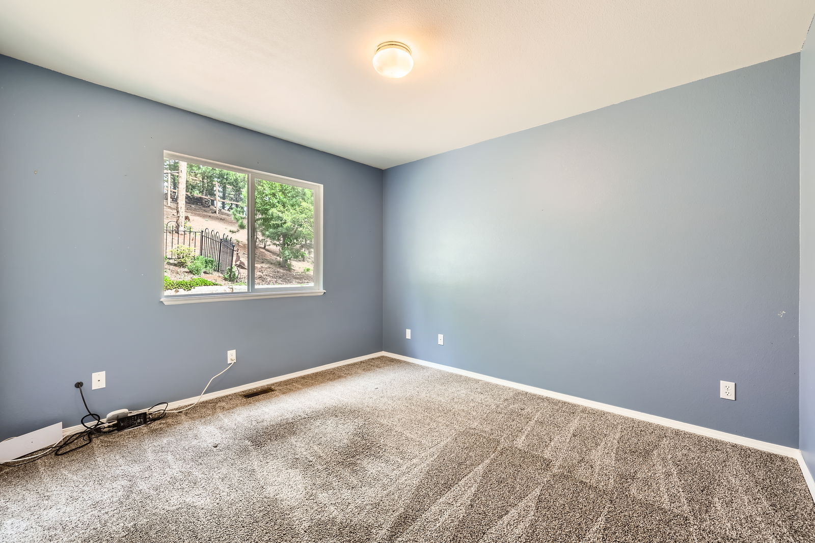 Woodland Park, Colorado, 80863, United States, 3 Bedrooms Bedrooms, ,4 BathroomsBathrooms,Residential,For Sale,1856794