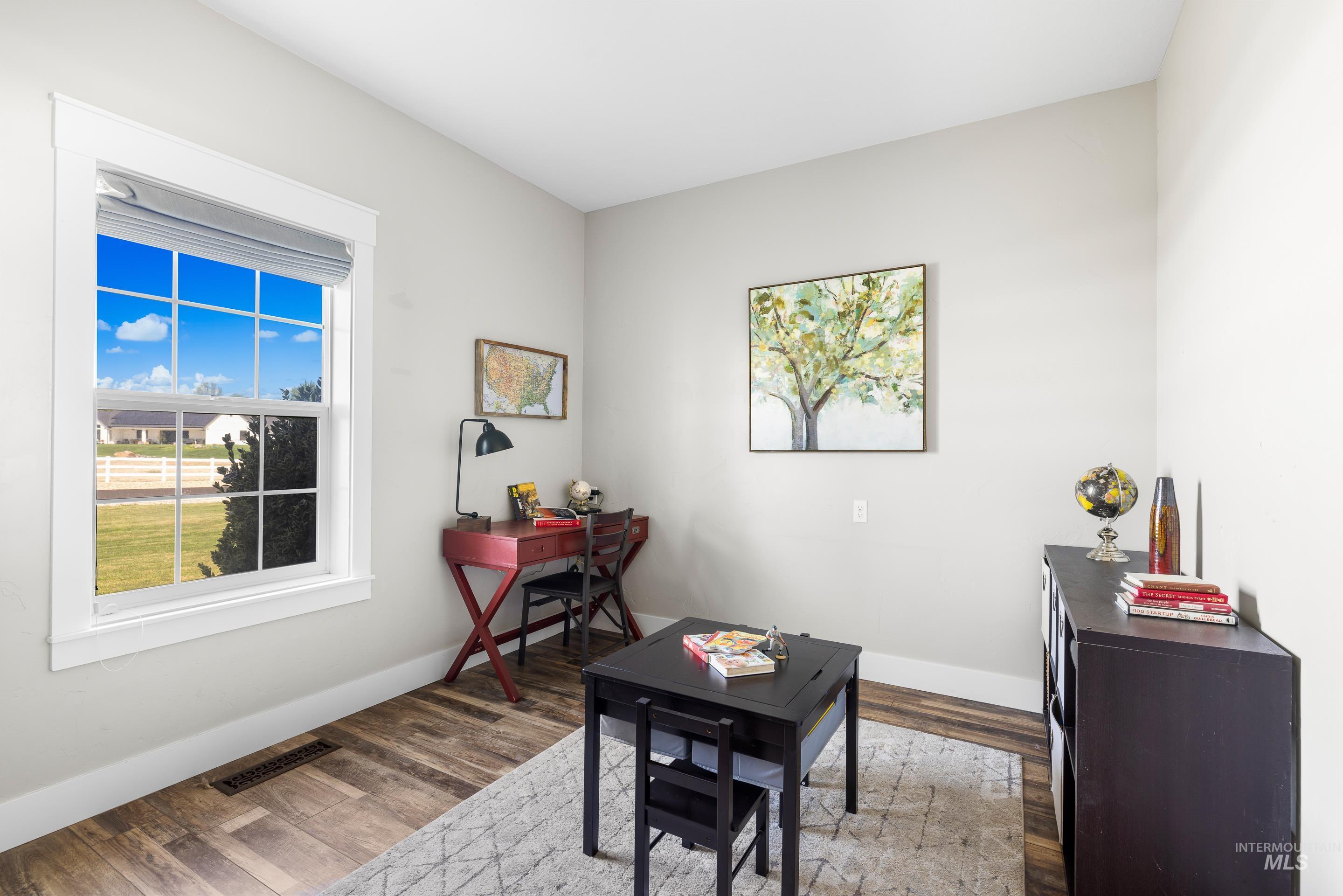 Nampa, Idaho, 83686, United States, 5 Bedrooms Bedrooms, ,Residential,For Sale,1989530