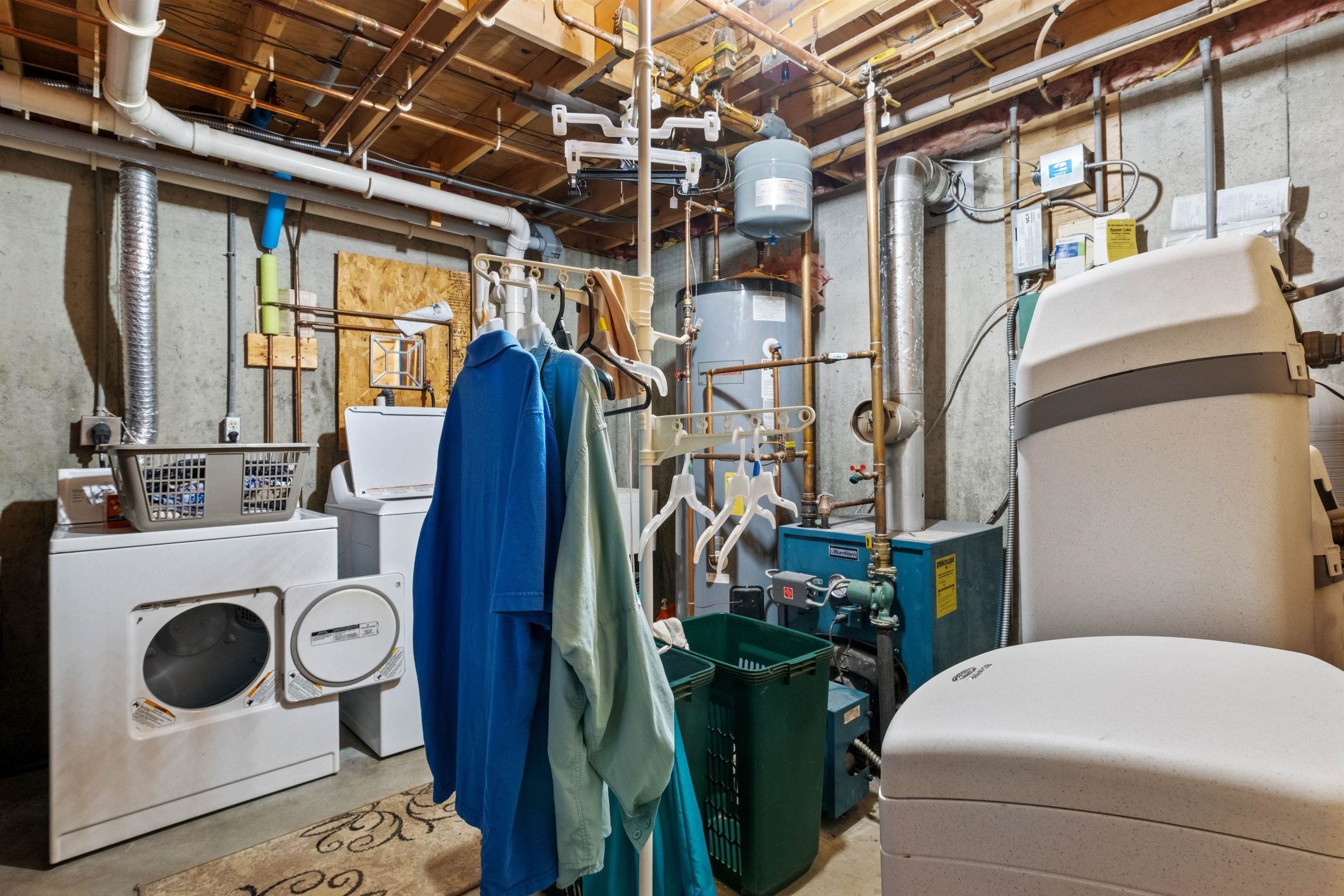 Thornton, New Hampshire, 03285, United States, 3 Bedrooms Bedrooms, ,1 BathroomBathrooms,Residential,For Sale,1974699