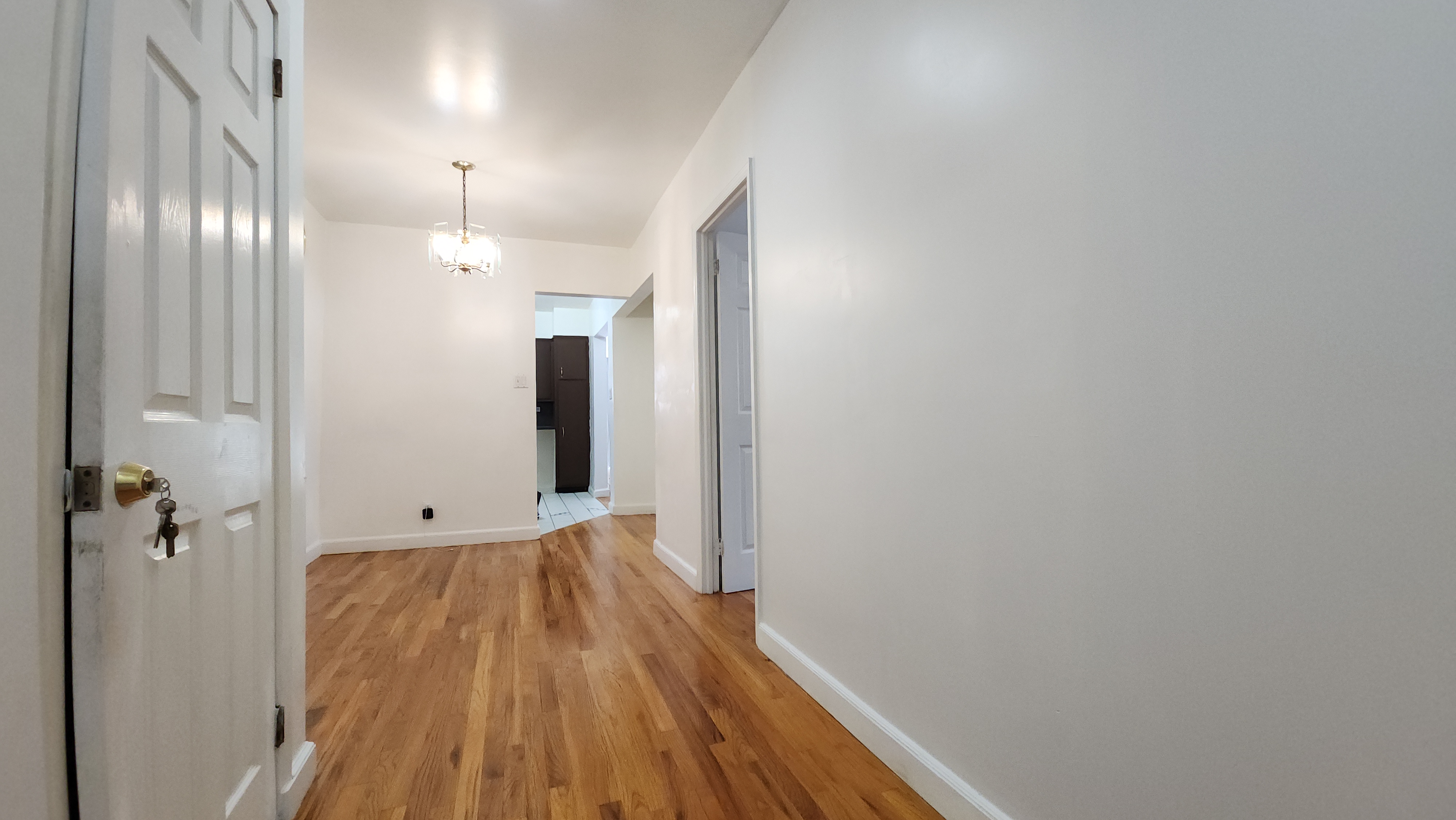 Elmhurst, New York, 11373, United States, 5 Bedrooms Bedrooms, ,2 BathroomsBathrooms,Residential,For Sale,1943620