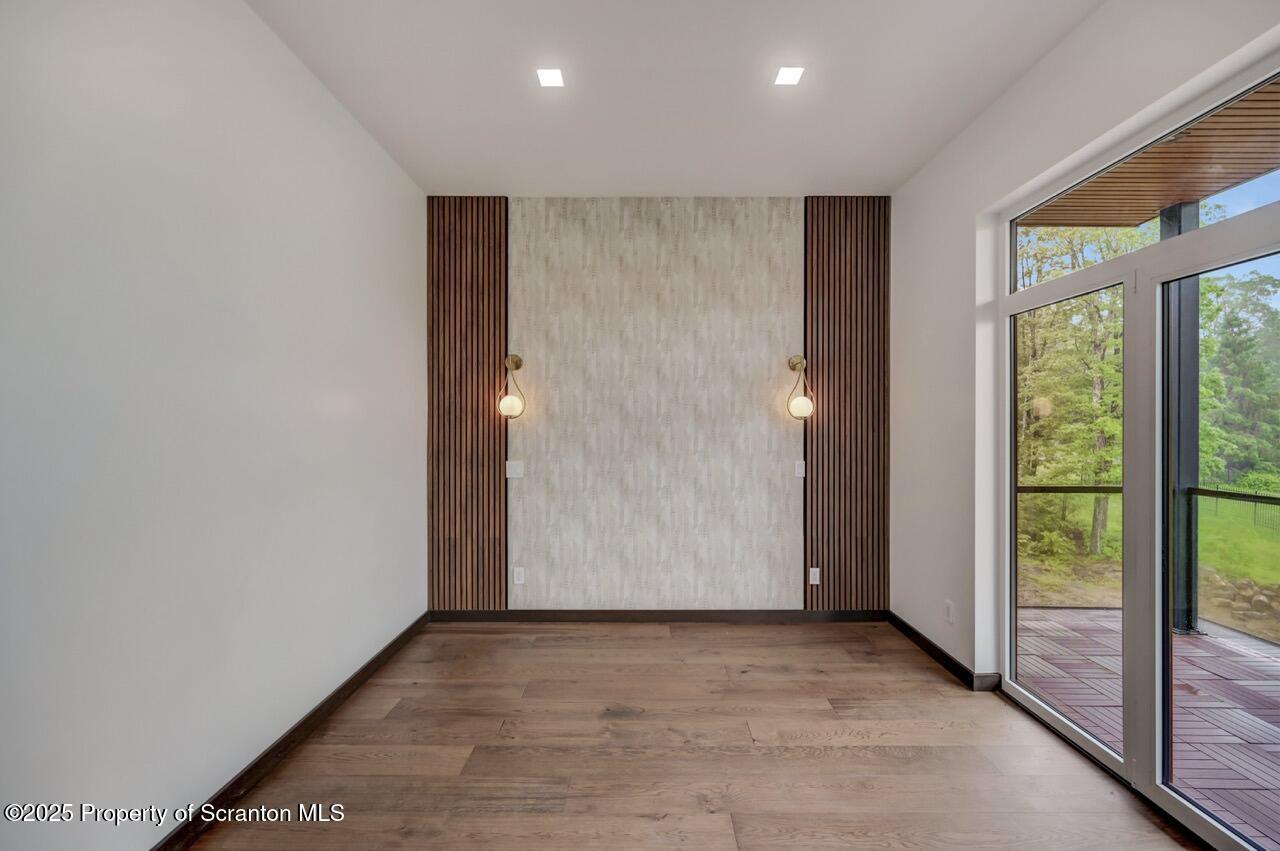 Bear Creek, Pennsylvania, 18602, United States, 4 Bedrooms Bedrooms, ,3 BathroomsBathrooms,Residential,For Sale,2002172