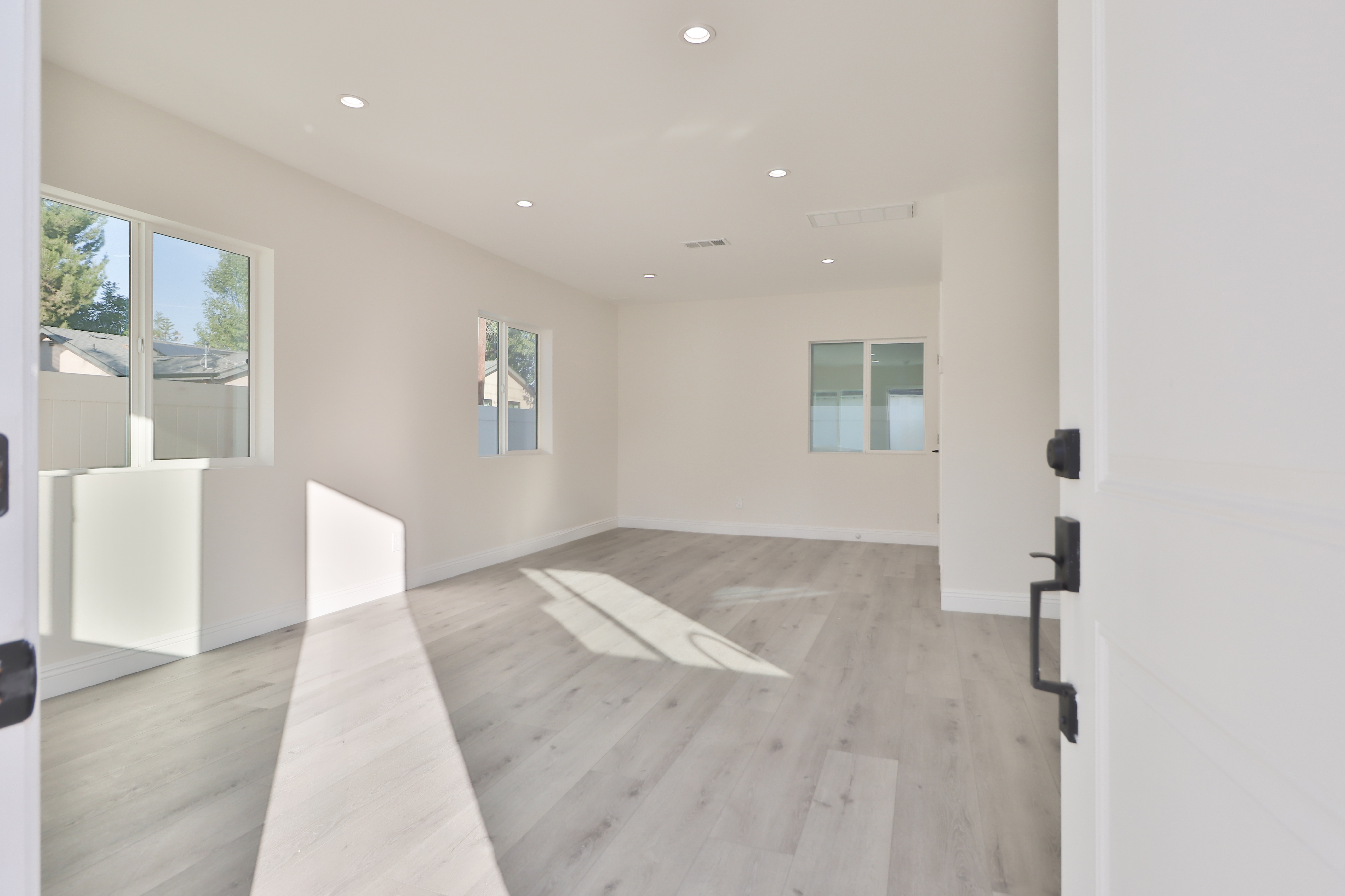 Woodland Hills, California, 91303, United States, 6 Bedrooms Bedrooms, ,7 BathroomsBathrooms,Residential,For Sale,1838273
