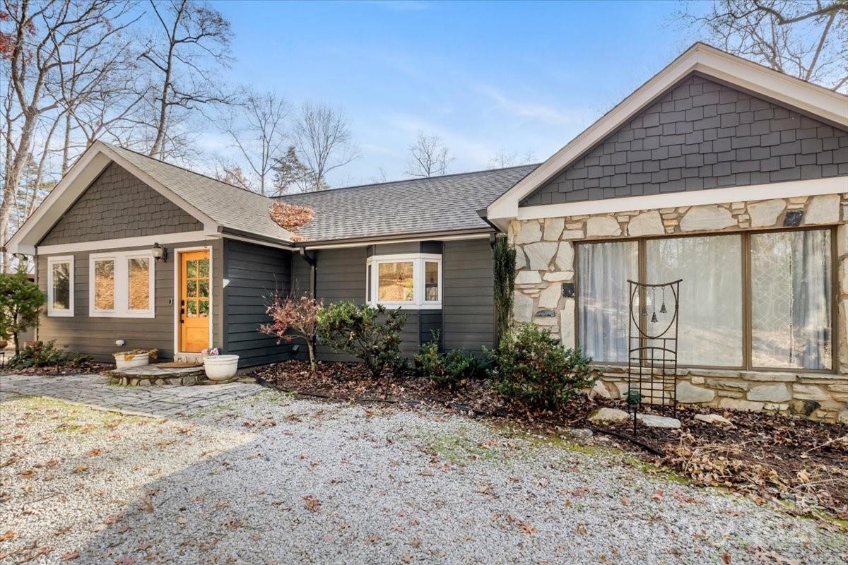 Nebo, North Carolina, 28761, United States, 3 Bedrooms Bedrooms, ,2 BathroomsBathrooms,Residential,For Sale,1999894