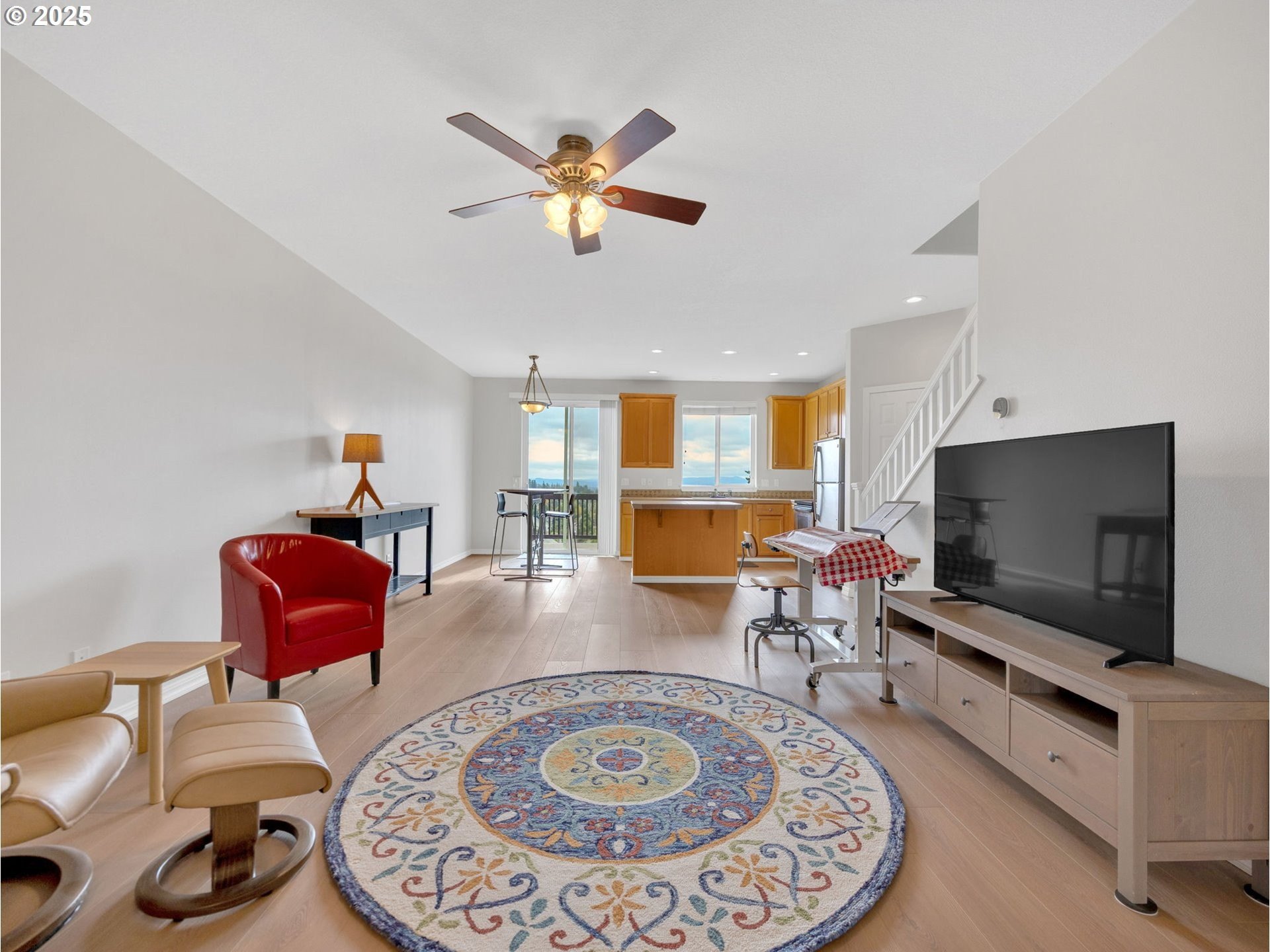 West Linn, Oregon, 97068, United States, 3 Bedrooms Bedrooms, ,3 BathroomsBathrooms,Residential,For Sale,1950039