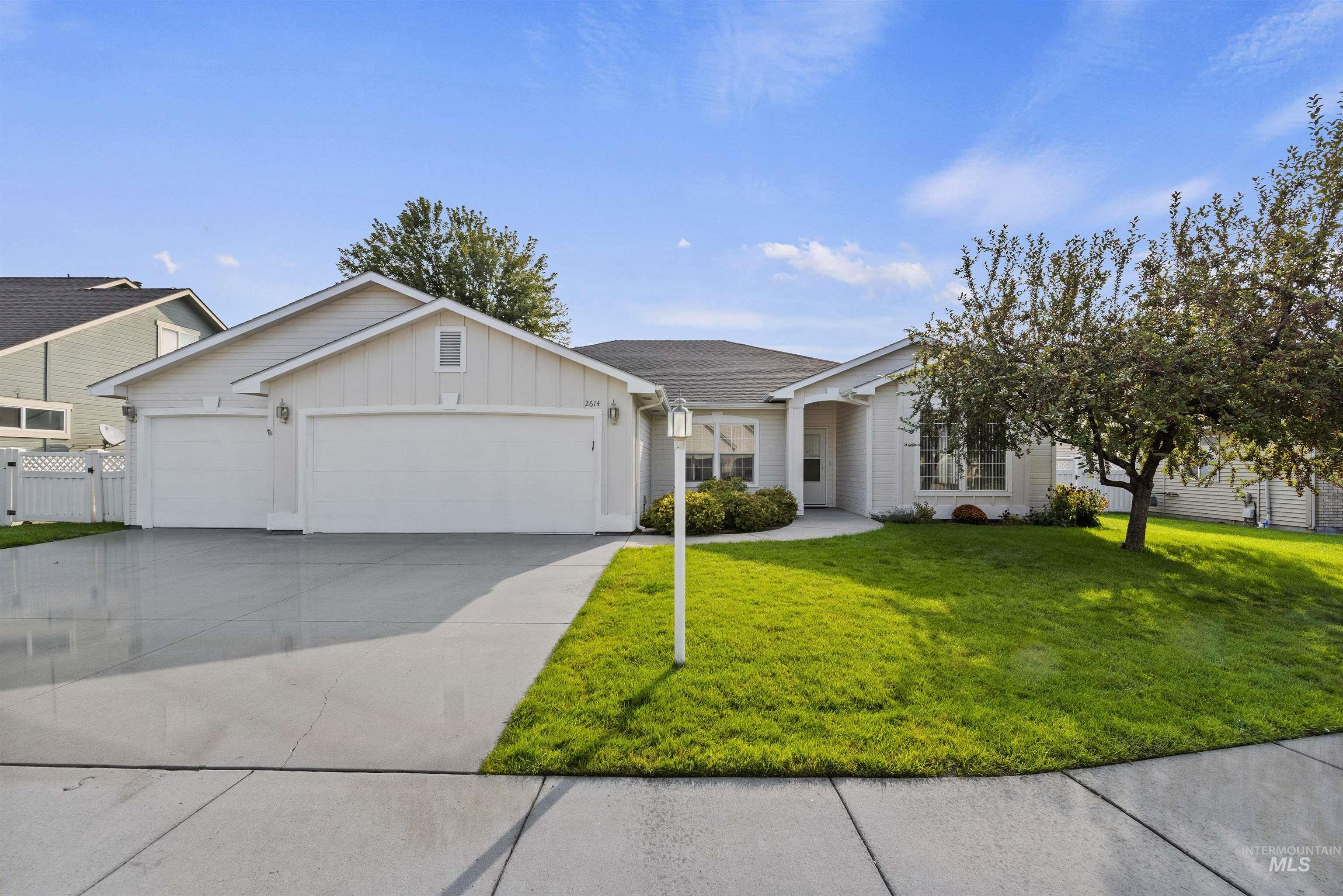 Meridian, Idaho, 83646-8306, United States, 4 Bedrooms Bedrooms, ,Residential,For Sale,1941739