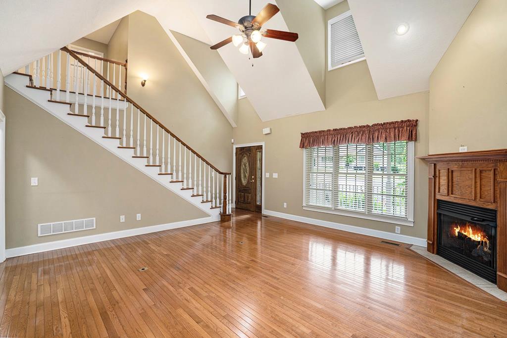 Ellijay, Georgia, 30536, United States, 5 Bedrooms Bedrooms, ,4 BathroomsBathrooms,Residential,For Sale,1859023